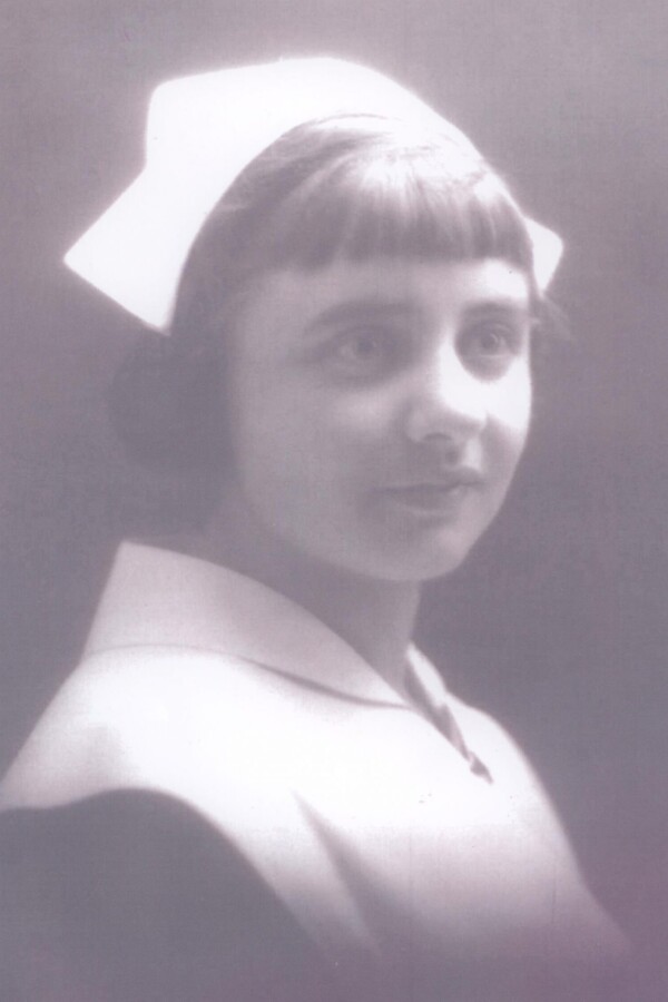 Russell, Winnifred Emily (1905-2001)